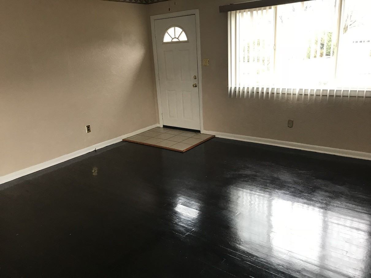 1007 76th St - Photo 3 of 10