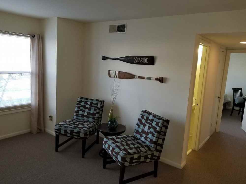 524 Fairfax Ave - Photo 3 of 10