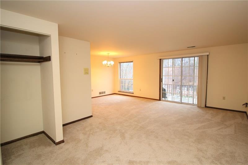 912 Guyasuta Ln - Photo 3 of 19