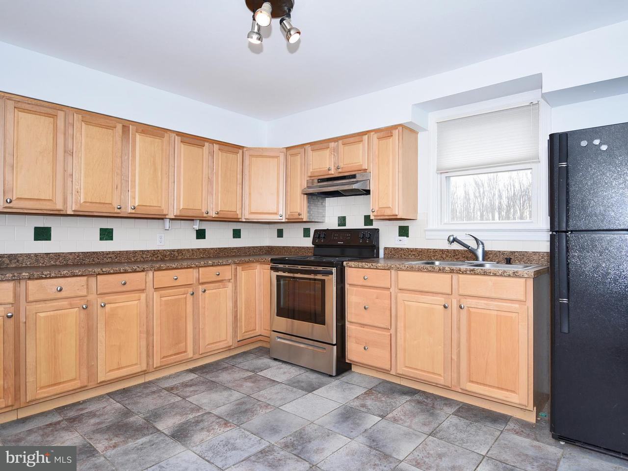 2435 Whitt Rd - Photo 2 of 21