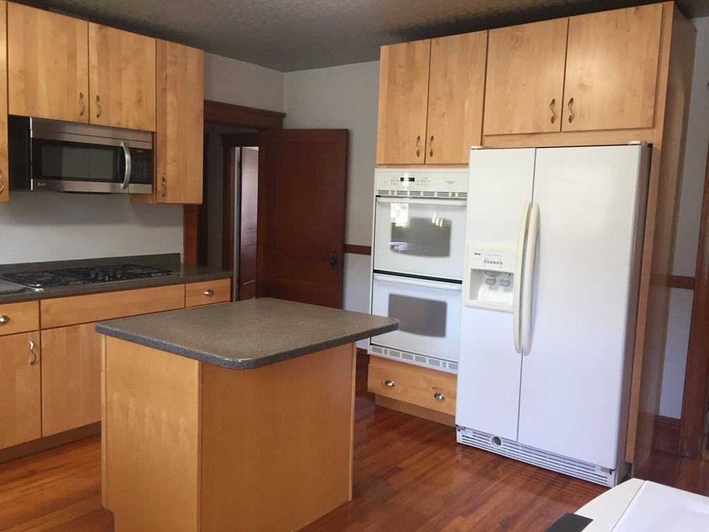 183 Pleasant St #2 - Photo 3 of 14