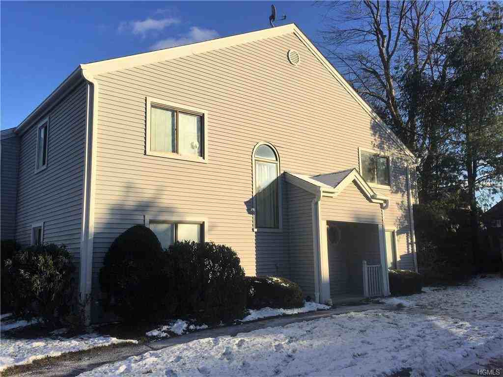 16 Leisure Way - Photo 3 of 25