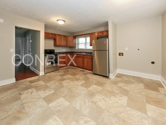 7946 Fairhope Ct - Photo 2 of 9