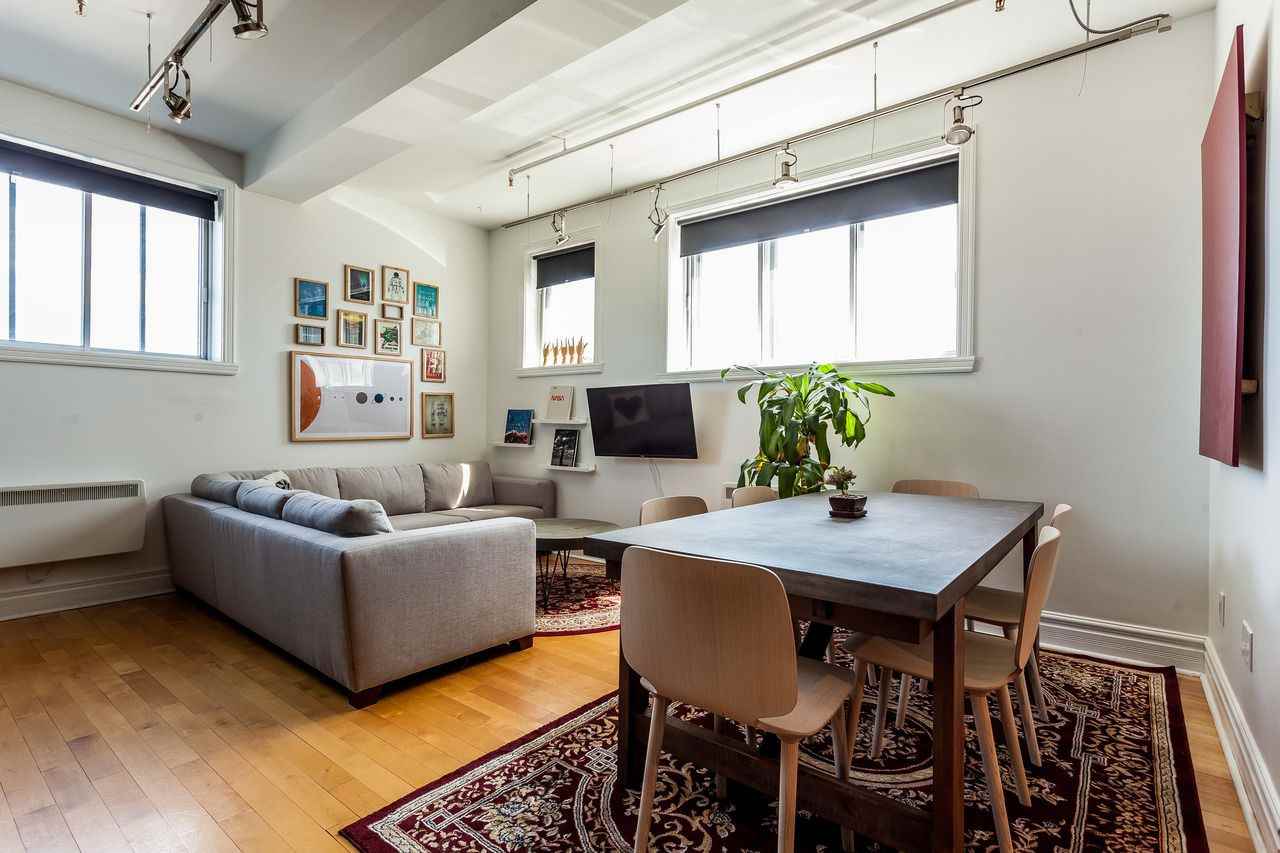 15 Marie-Anne Street West #402 - Photo 2 of 12