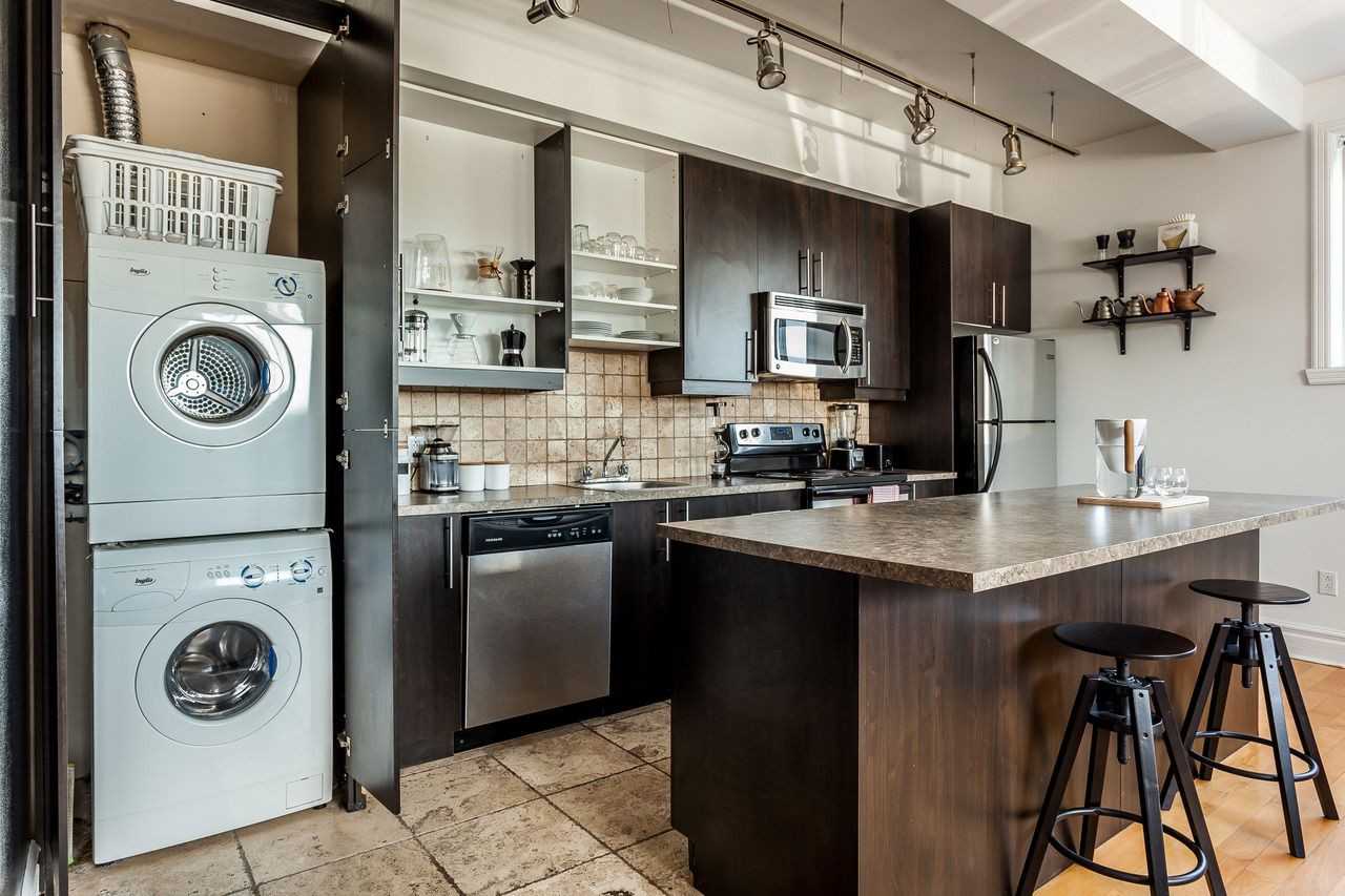 15 Marie-Anne Street West #402 - Photo 3 of 12