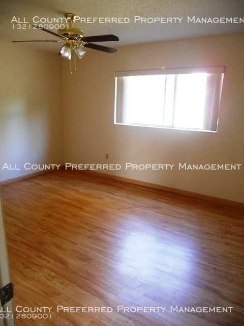 1905 Fairlane Dr - Photo 2 of 9