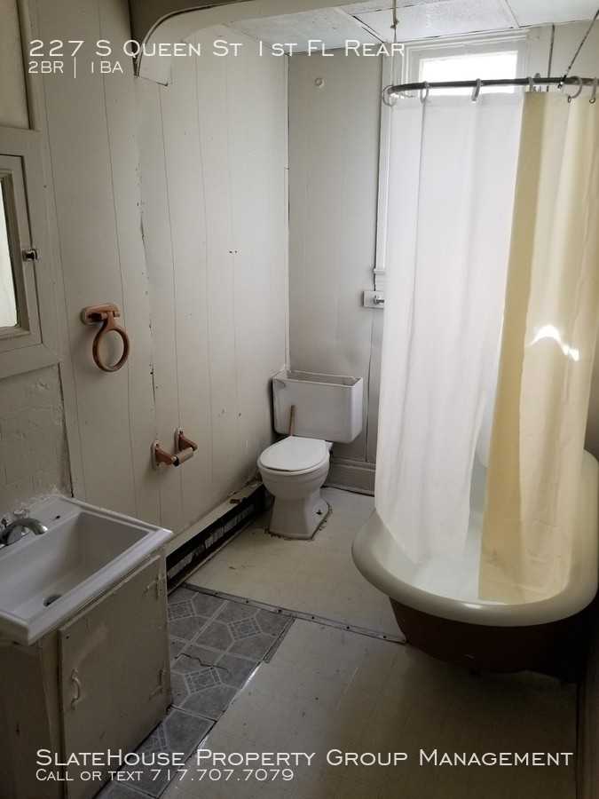 1455 S Queen St - Photo 2 of 6