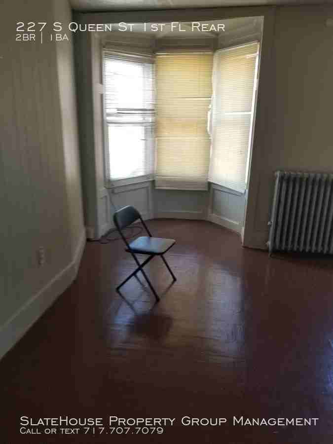 1455 S Queen St - Photo 3 of 6