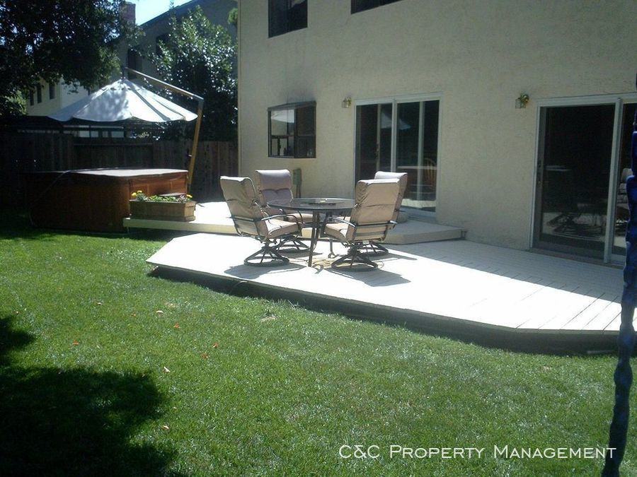 919 Rock Canyon Cir - Photo 3 of 9