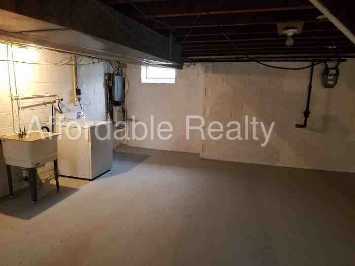 617 N 32nd St - Photo 3 of 10