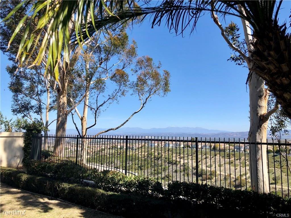 12 Chatelaine - Photo 2 of 5