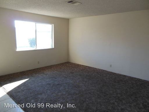 Ellen - Photo 2 of 2