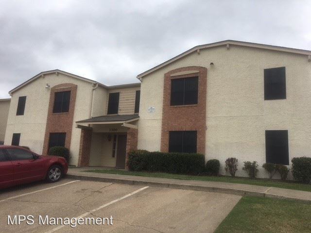 1300 Northwood Blvd - Photo 2 of 17