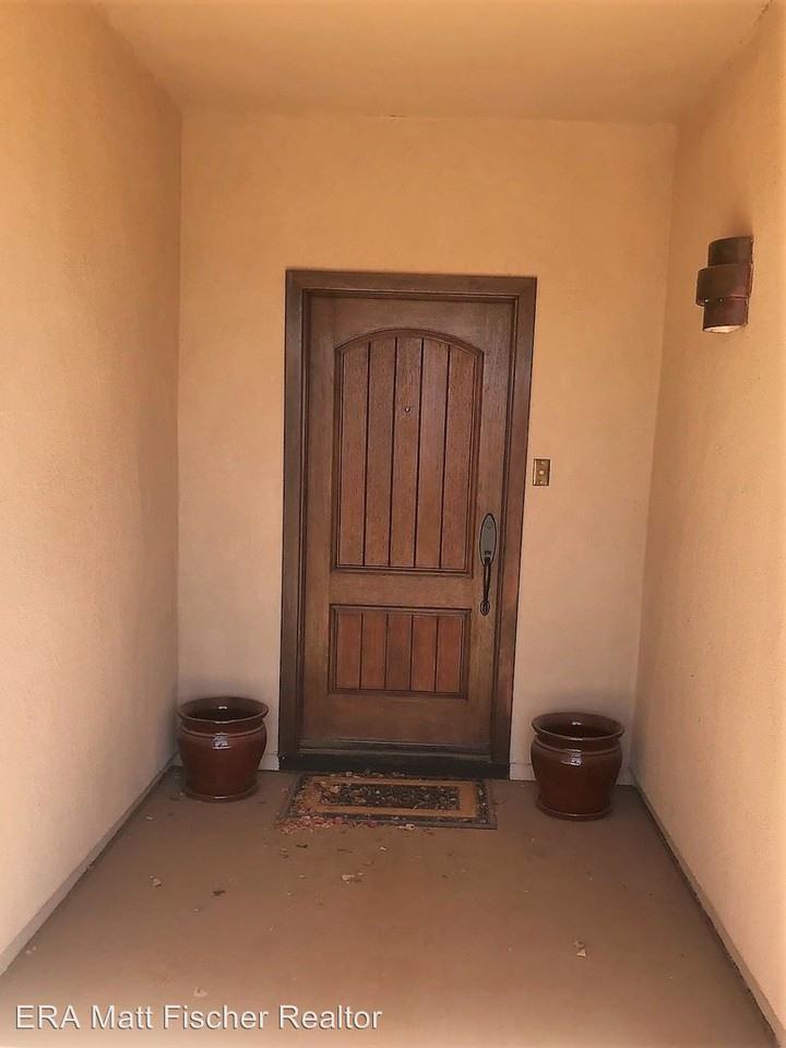 11632 E 28th Pl - Photo 3 of 21