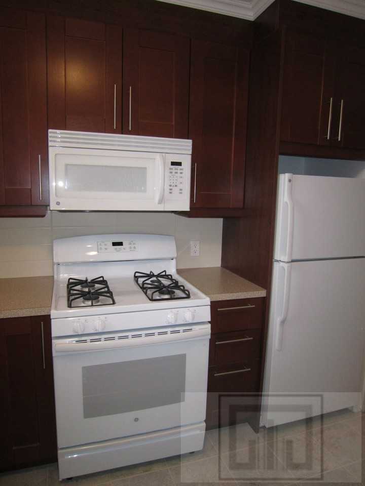 6645 Rue de Terrebonne - Photo 2 of 10