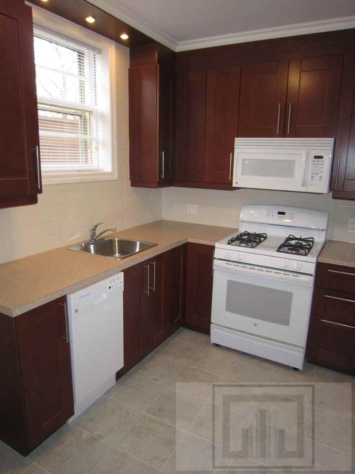 6645 Rue de Terrebonne, Montréal, QC H4B 1B5 2 Bedroom Apartment for