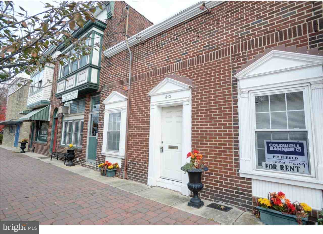 313 E Atlantic Ave - Photo 3 of 6