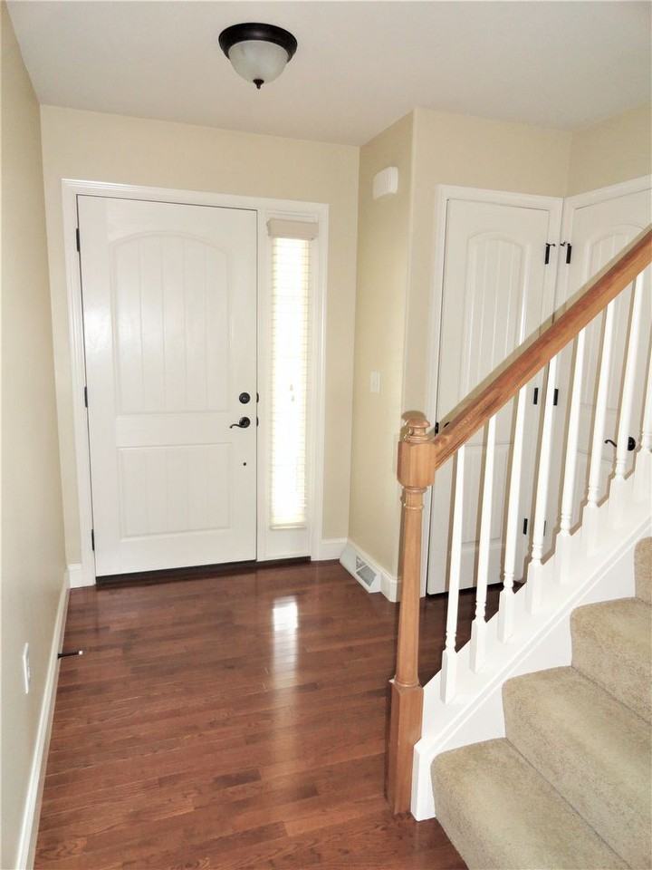 158 Eagle Dr - Photo 2 of 18