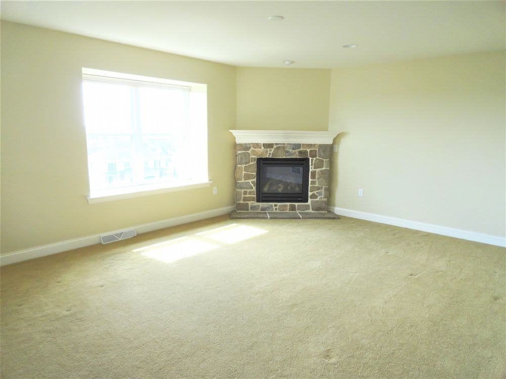 158 Eagle Dr - Photo 3 of 18