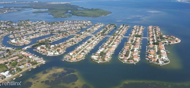 2053 Michigan Ave NE - Photo 3 of 13