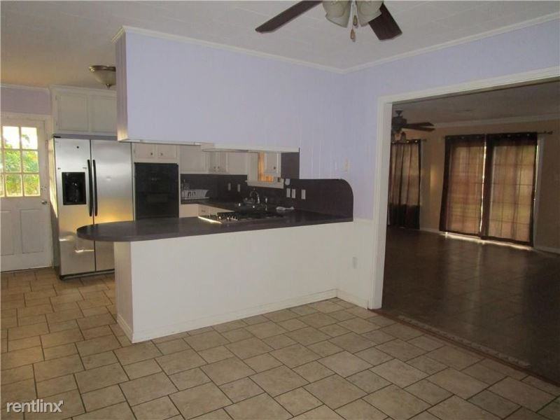 504 Stephens Ave - Photo 3 of 7