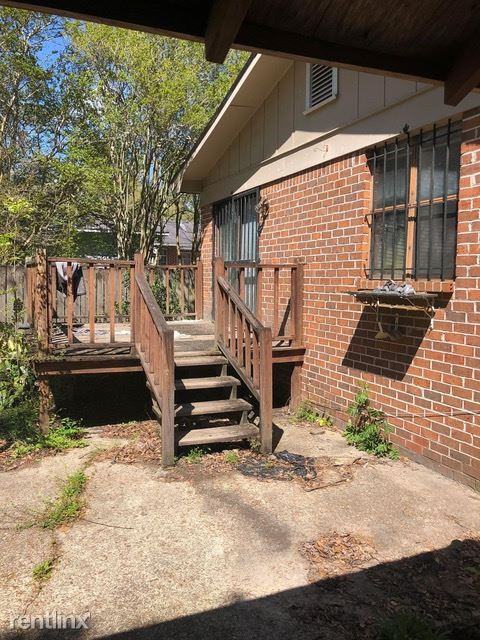 354 Mc Millan Ave - Photo 2 of 3