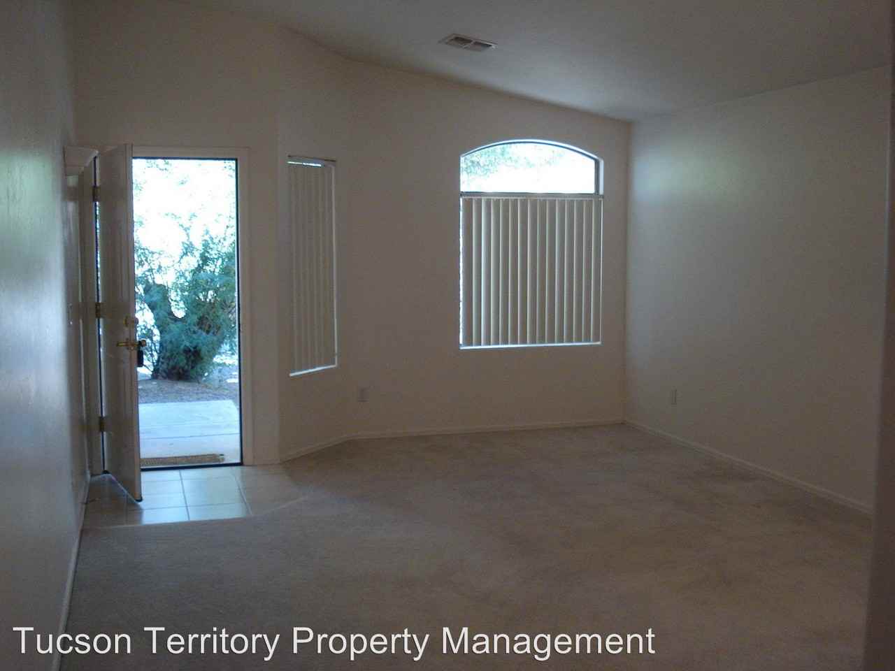 7832 E Sabino Hollow Ct - Photo 2 of 14