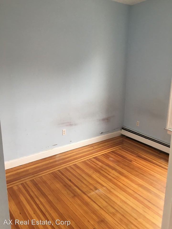 104 Adee St - Photo 3 of 8