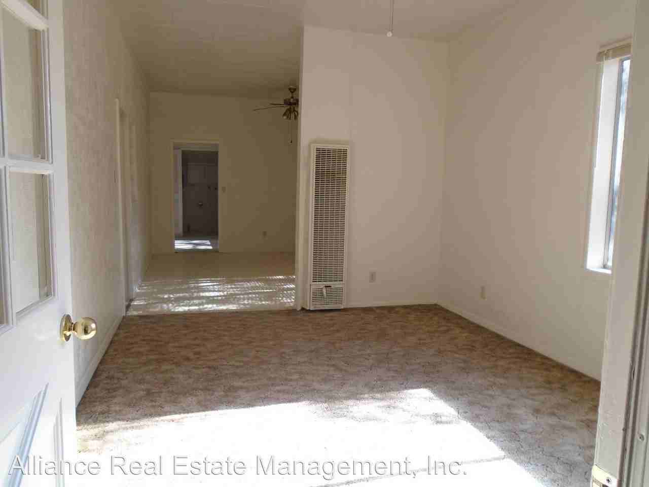 1427 Chestnut St - Photo 2 of 7