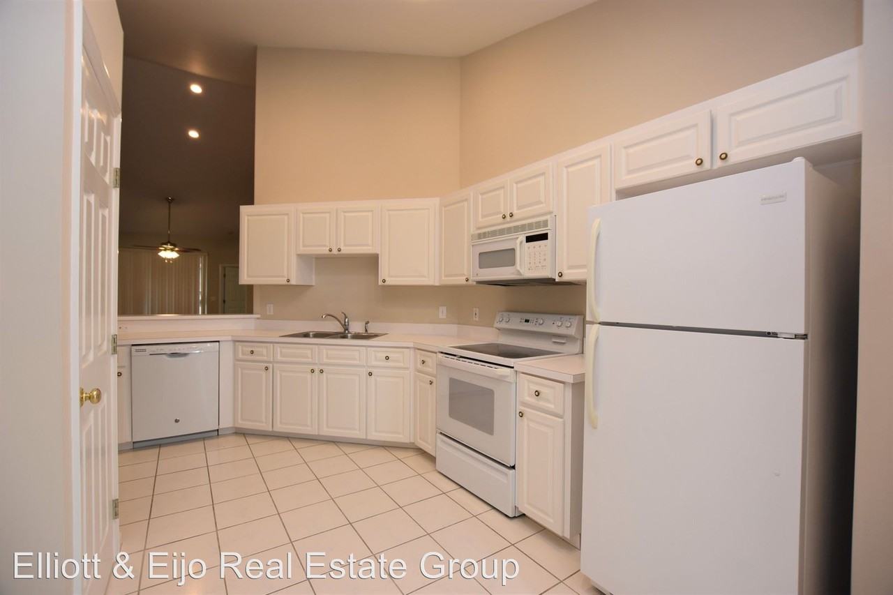 371 Enclave Dr - Photo 3 of 16