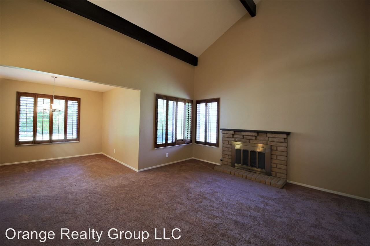 2408 El Cortez Ave - Photo 2 of 14