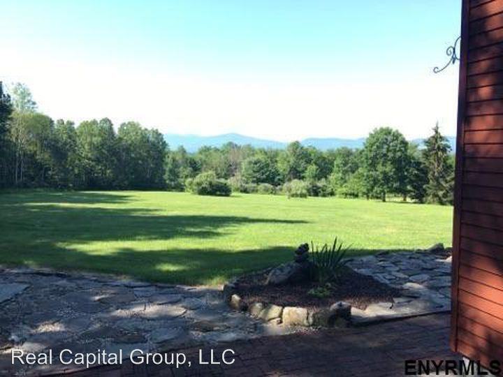 60 Strawberry Ln - Photo 2 of 27