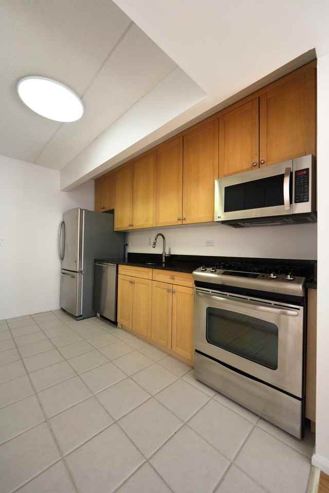302 Mott Street - Photo 2 of 4