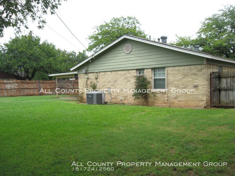 5929 Maurie Dr - Photo 3 of 32