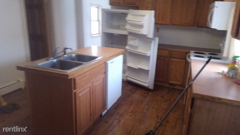 10 Pine St - Photo 2 of 5