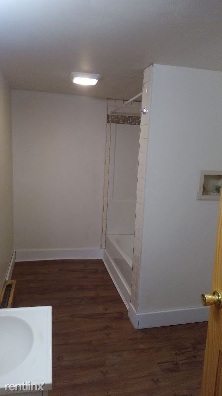 10 Pine St - Photo 3 of 5