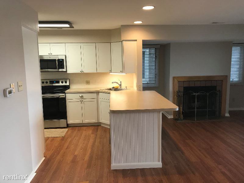 1512 Harbor Ln - Photo 2 of 23