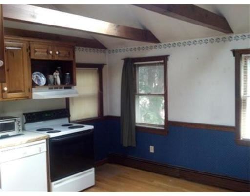 193 Old Plymouth Rd - Photo 2 of 5