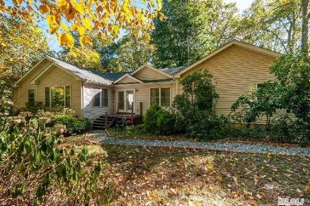 19 Woodcrest Dr - Photo 2 of 15