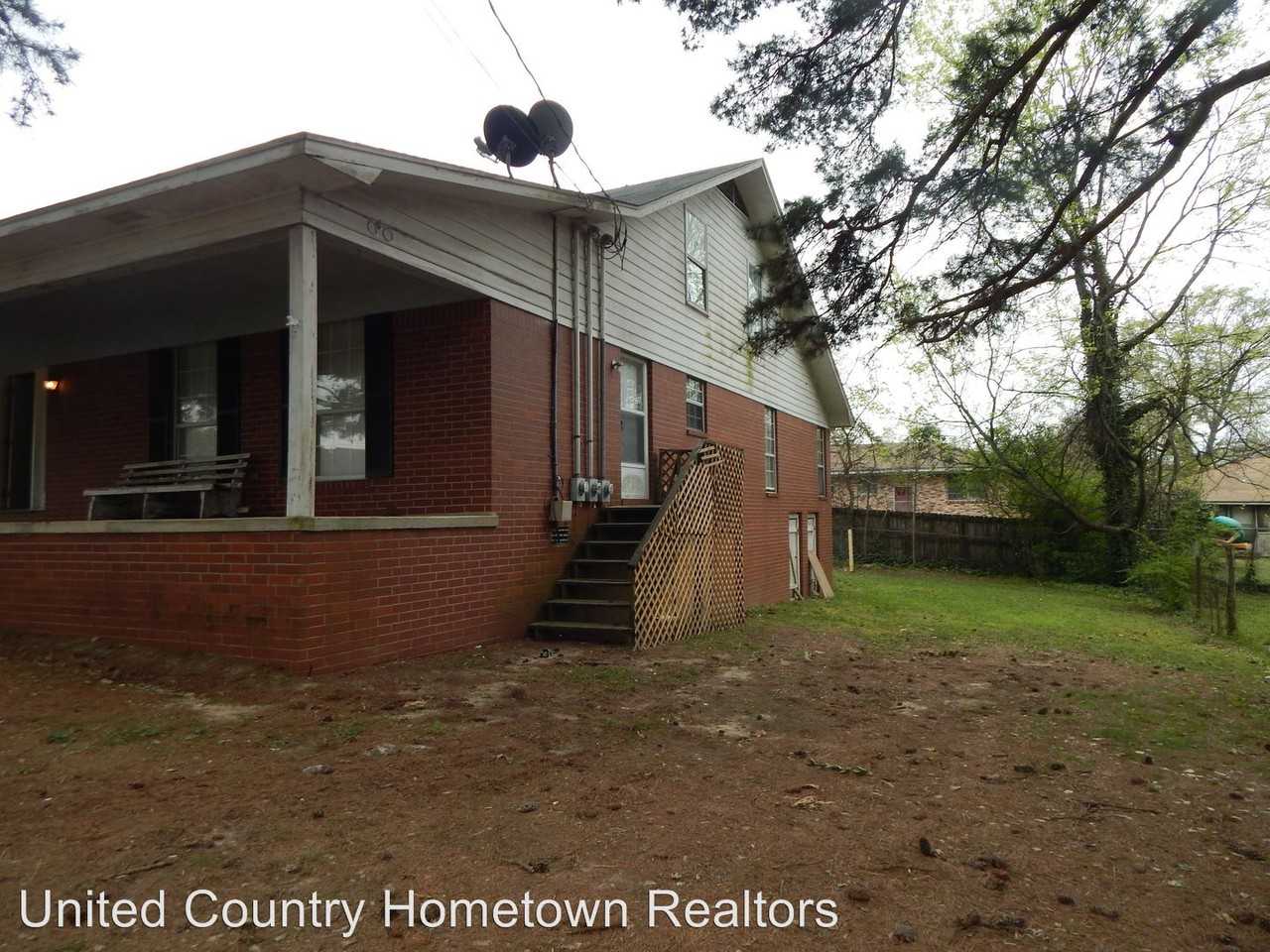 207 N 26th St - Photo 2 of 2