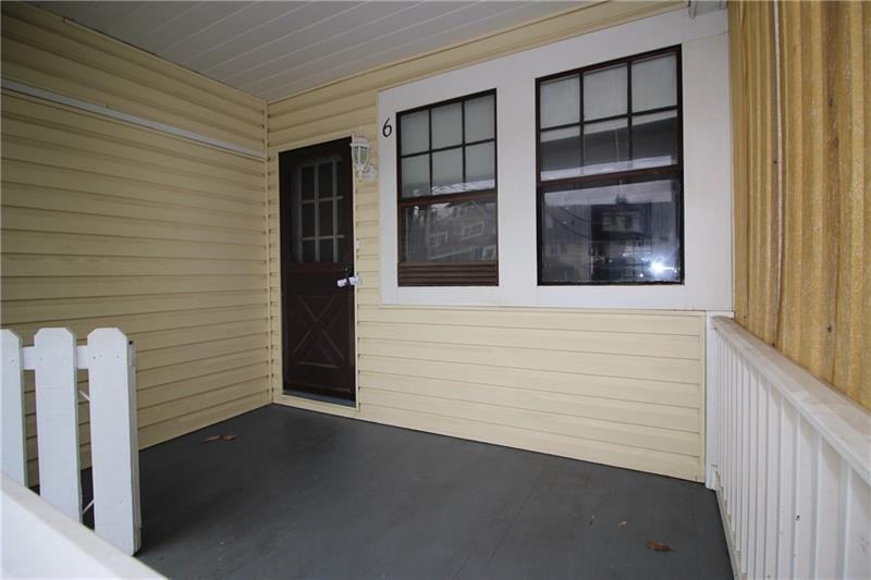 6 Riverside Ct - Photo 2 of 16