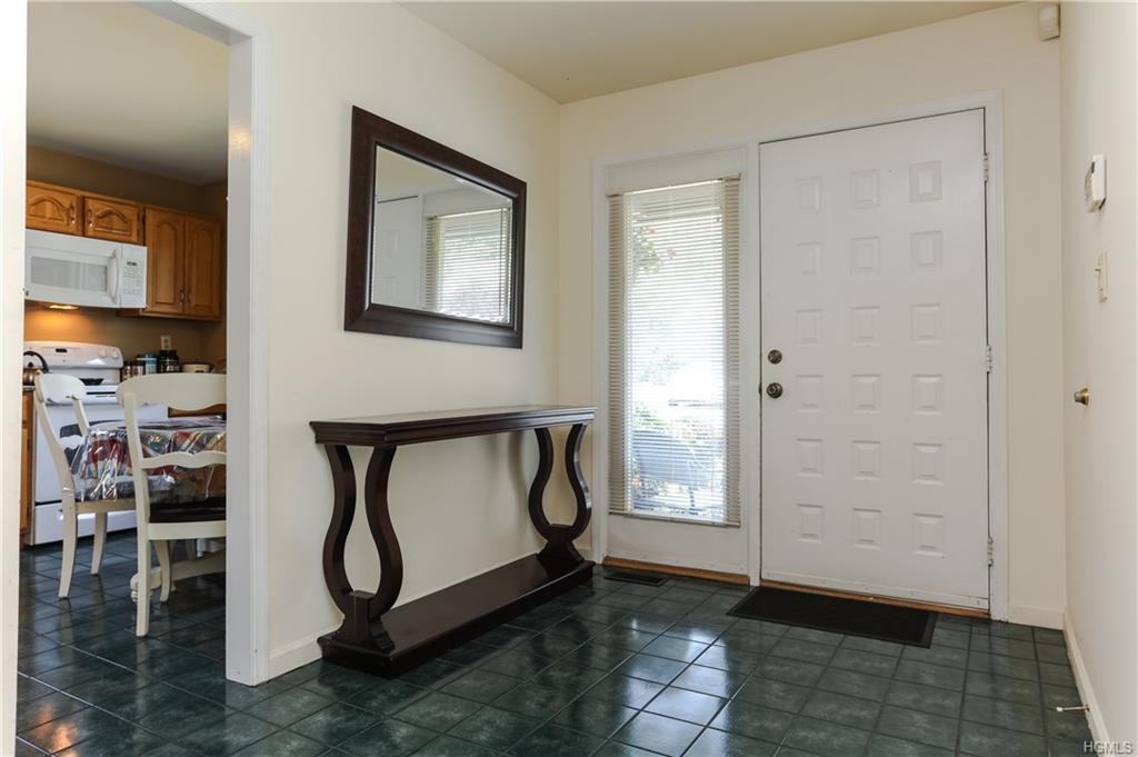 34 Adela Ct - Photo 3 of 17