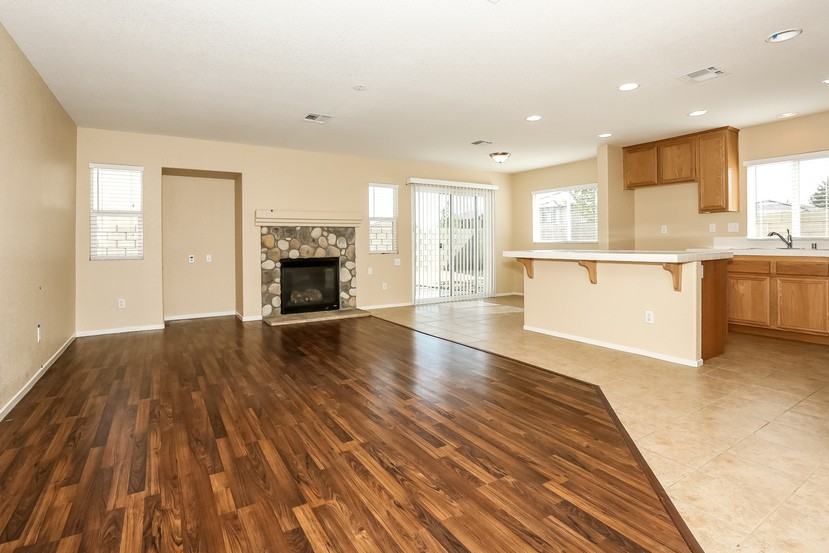 3645 E Jackson Ct - Photo 2 of 15