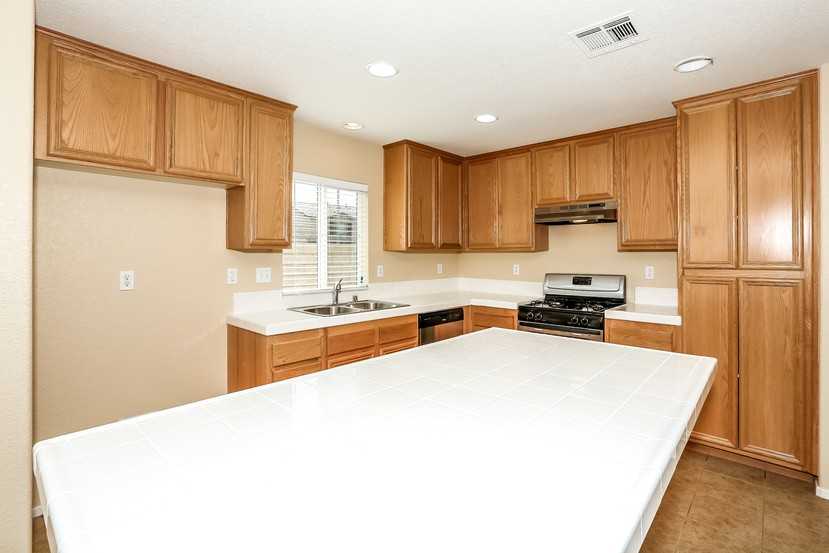 3645 E Jackson Ct - Photo 3 of 15