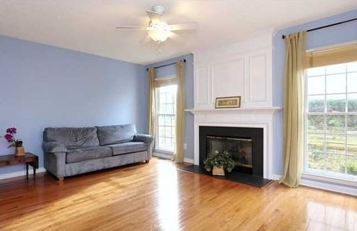 4905 Bridgewood Dr - Photo 2 of 10