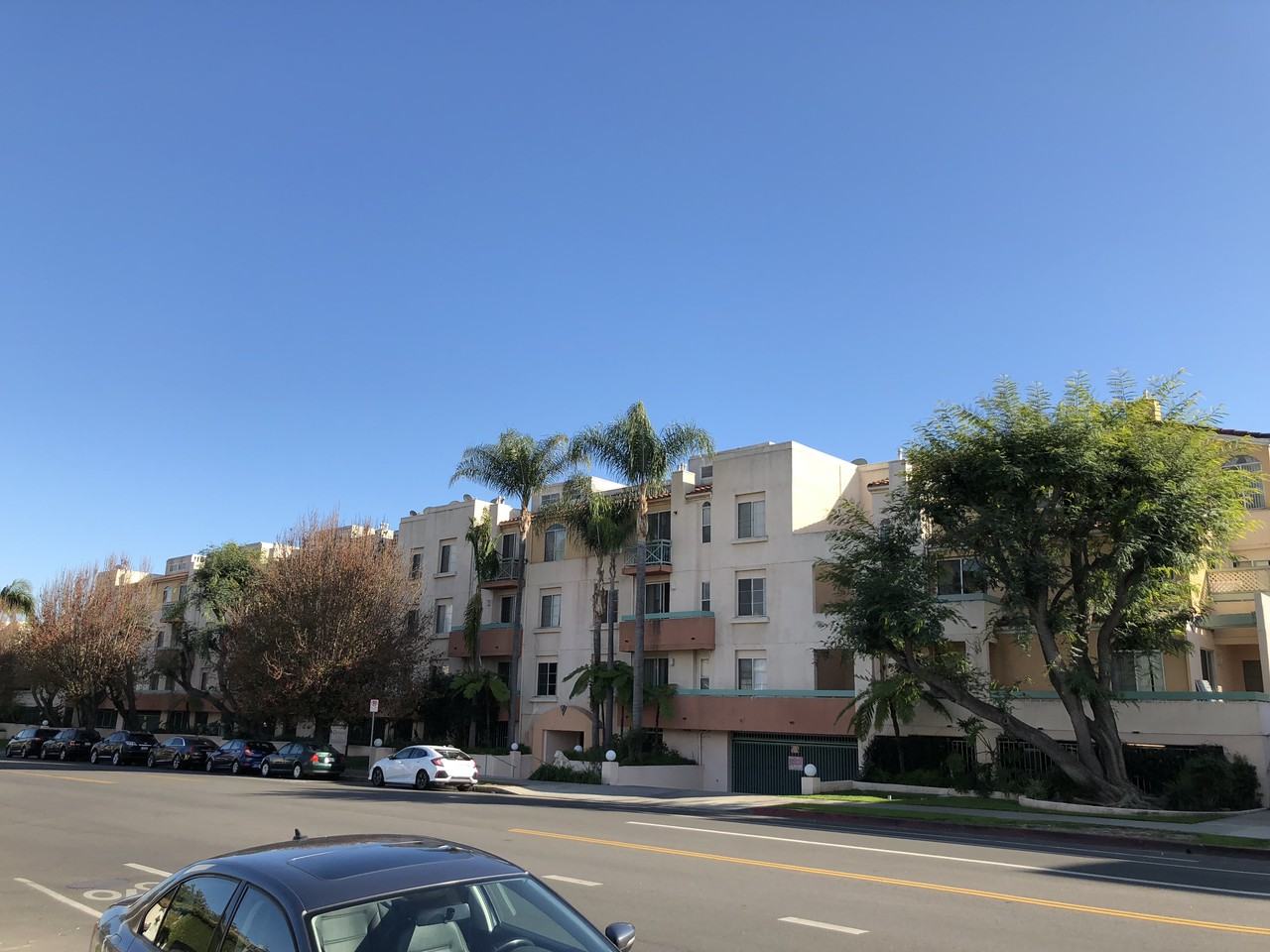 The Courtyard at Sherman Oaks - Photo 2 of 17