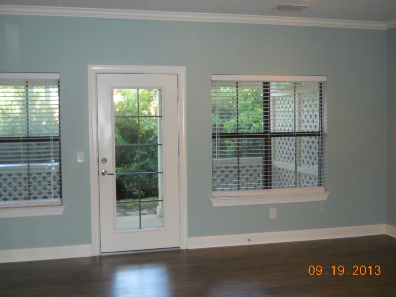 4801 Destin Dr - Photo 2 of 10