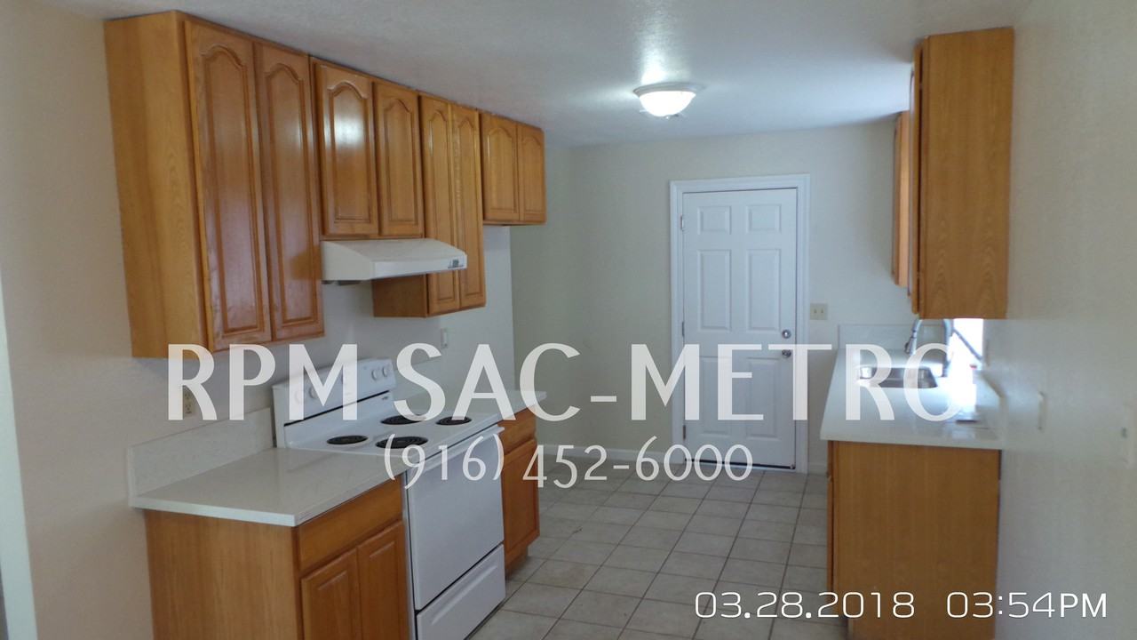 7665 Rock Creek Way - Photo 3 of 3