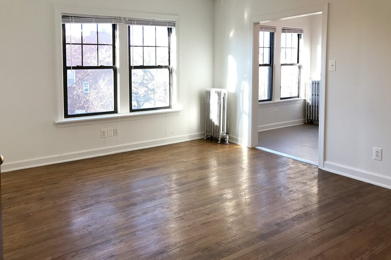 4455 S. Greenwood Avenue - Photo 4 of 15