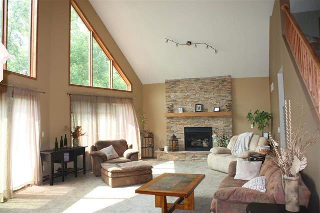 134 Fieldstone Ln - Photo 2 of 11